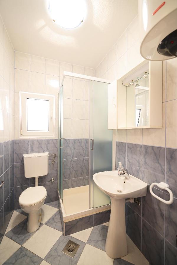Apartments Kiara ビビニェ エクステリア 写真
