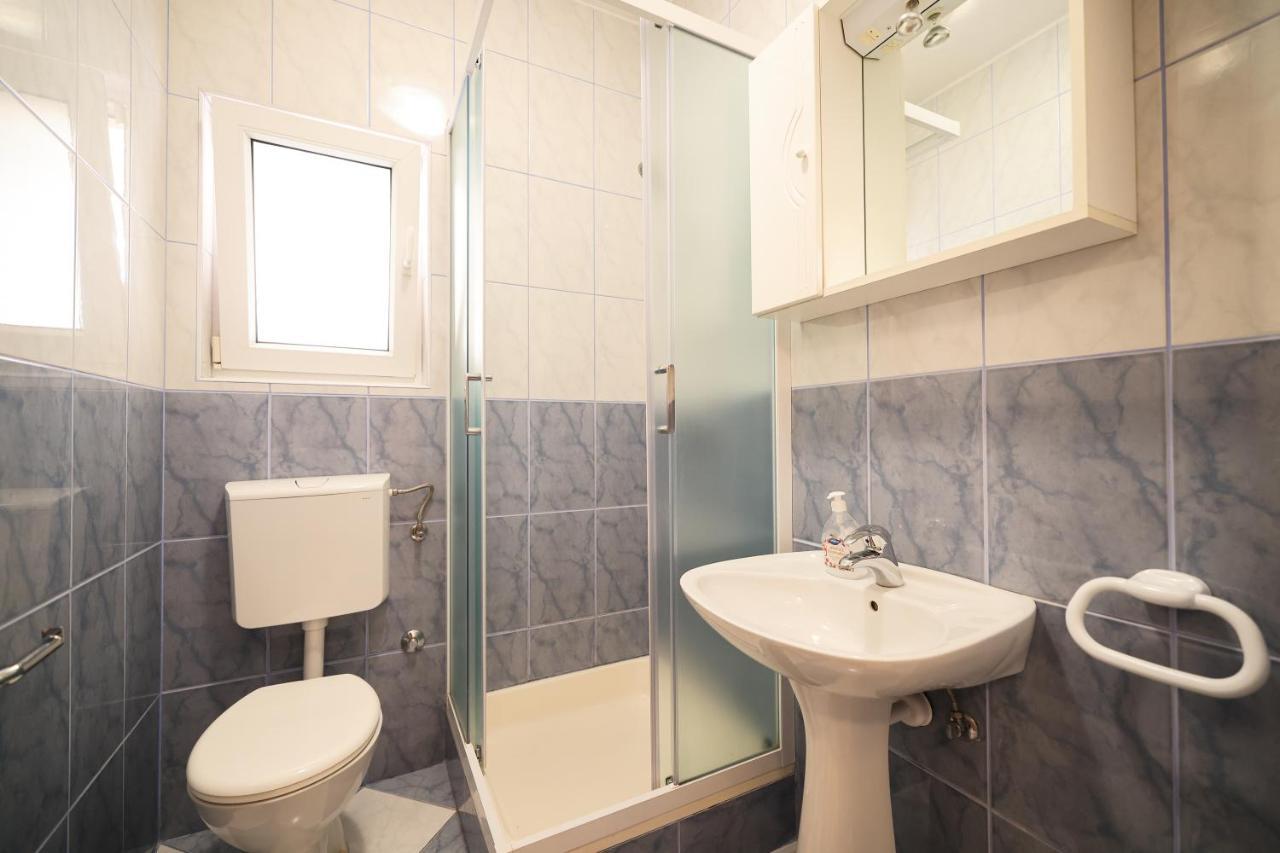Apartments Kiara ビビニェ エクステリア 写真
