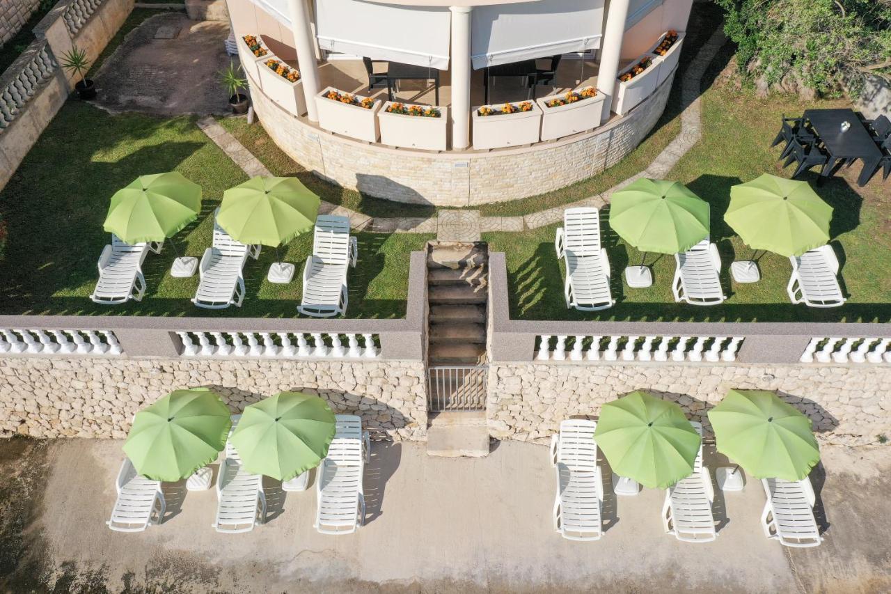Apartments Kiara ビビニェ エクステリア 写真