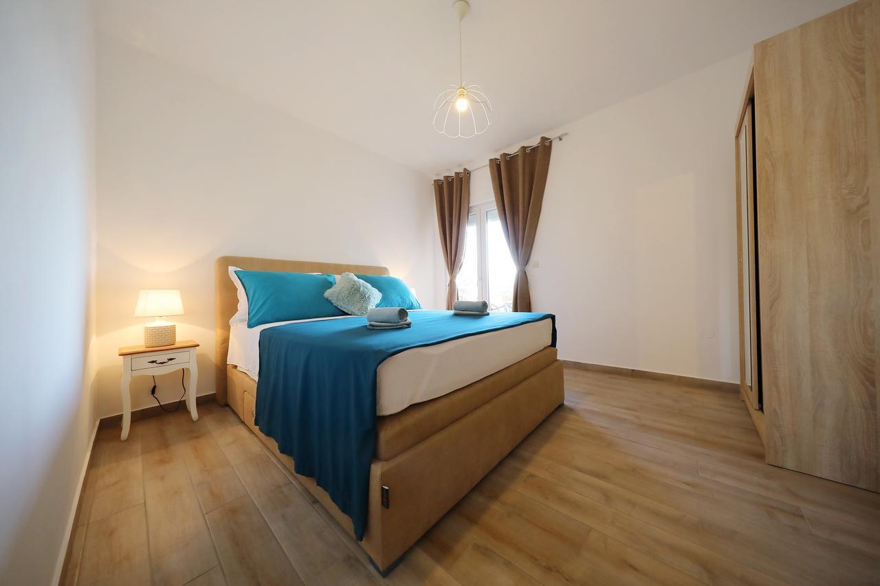 Apartments Kiara ビビニェ エクステリア 写真