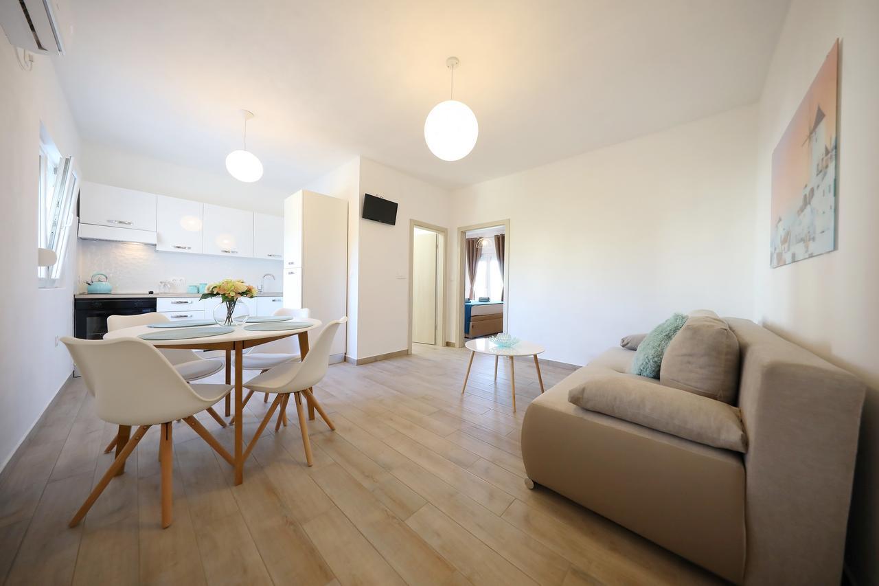 Apartments Kiara ビビニェ エクステリア 写真