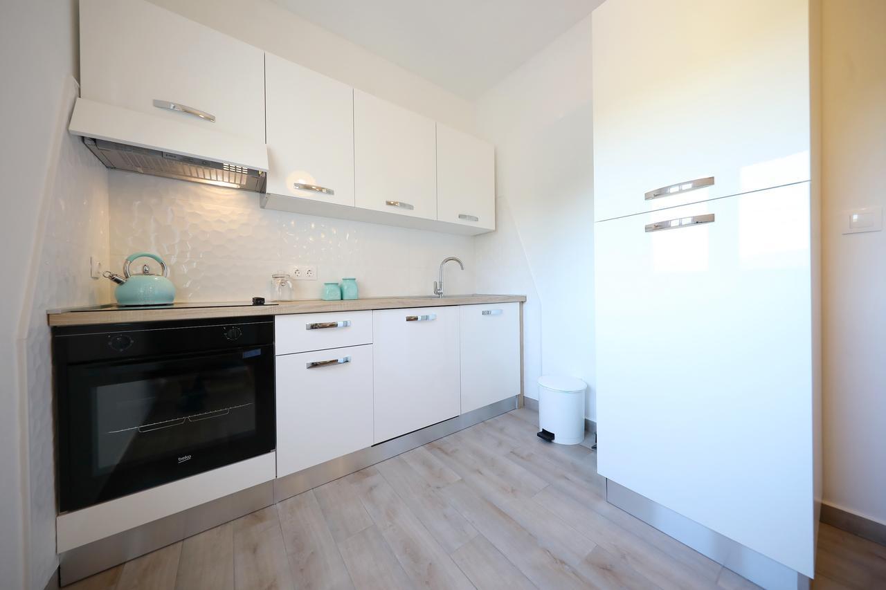 Apartments Kiara ビビニェ エクステリア 写真